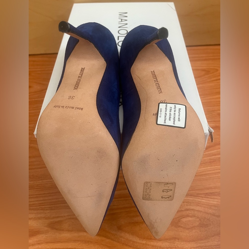 Manolo Blahnik - Picture 3 of 3